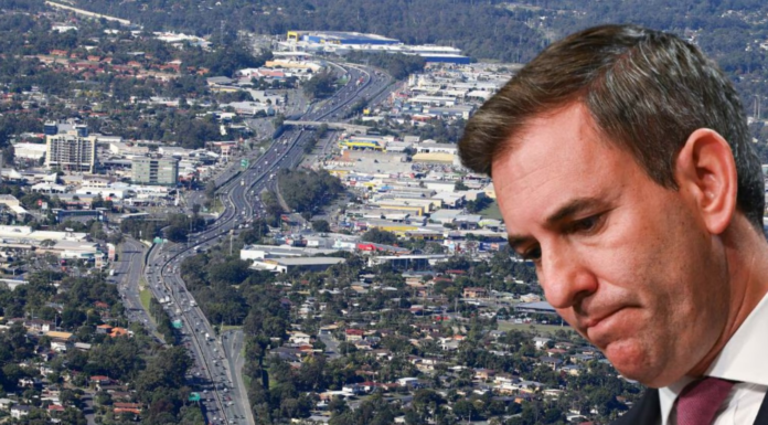 시드니 집값 40년 만에 최대 하락 우려 The trajectory of the housing market has dominated question time with the Liberal Party hammering the Albanese Government over house prices_news.com.au