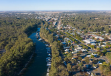 비 와도 마르는 머레이강… 호주 식량 40% 위기 초래하나 The Murray River is Australiaí»s most vital waterway. iStock_9news