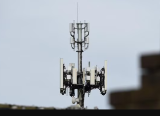 호주 상원, 트리플제로(000) 국유화 및 통신사 국내 로밍 의무화 권고 About 145,000 customers were impacted by the September 2025 triple-0 outage. Picture NCA NewsWire Andrew Henshaw_news.com.au