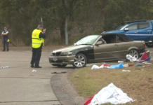 뉴캐슬 나이츠 럭비 팬 모인 도로변에 차량 돌진… 10명 부상·18세 운전자 보석 기각 The BMW that crashed into a group of Knights fans. Credit 7NEWS