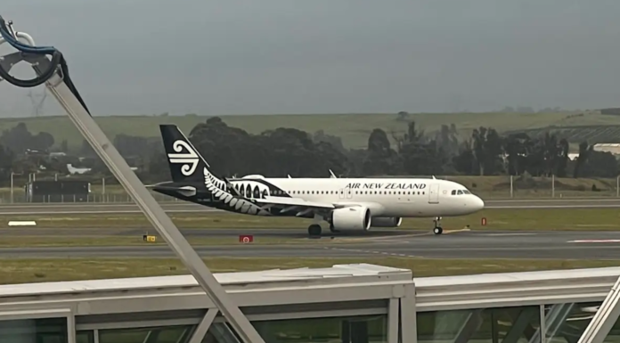 웨스턴시드니 국제공항, 첫 국제선 비행 성공 … 에어뉴질랜드 오클랜드발 여객기 Air New Zealand is the first international airline to fly from WSI. nine.com.au