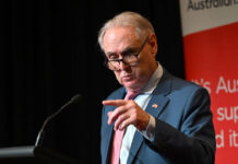 “연 100억 달러 협정 물건너가나”…호주-EU 자유무역협정, 야당 저지 추진에 파장 Trade Minister Don Farrell has warned Australian will not get a ‘second chance’ with the EU. Picture NewsWire Martin Ollman_newscom.au