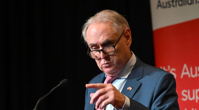 “연 100억 달러 협정 물건너가나”…호주-EU 자유무역협정, 야당 저지 추진에 파장 Trade Minister Don Farrell has warned Australian will not get a ‘second chance’ with the EU. Picture NewsWire Martin Ollman_newscom.au